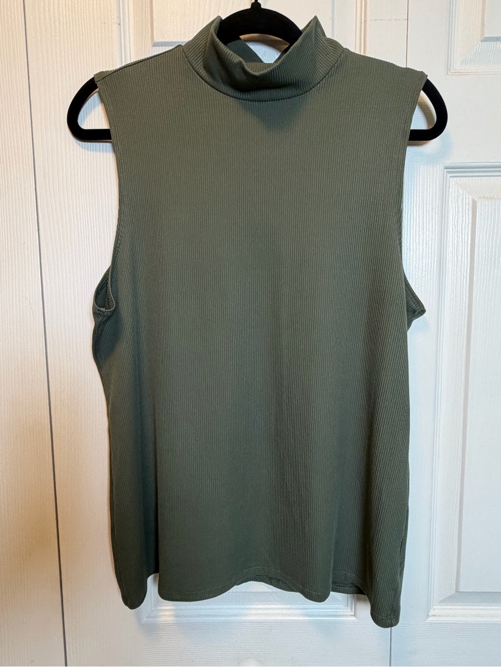 No Boundaries Olive Ribbed Mock Neck Sleeveless Top XXL 19 Stretch NWT